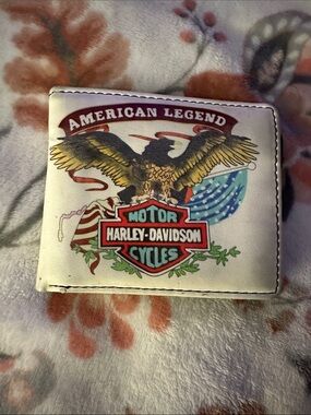 Leather Harley-Davidson White Wallet with Eagle & Red Logo